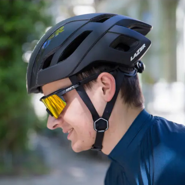 레이저 불릿 2.0 아시안핏 로드 자전거 헬멧